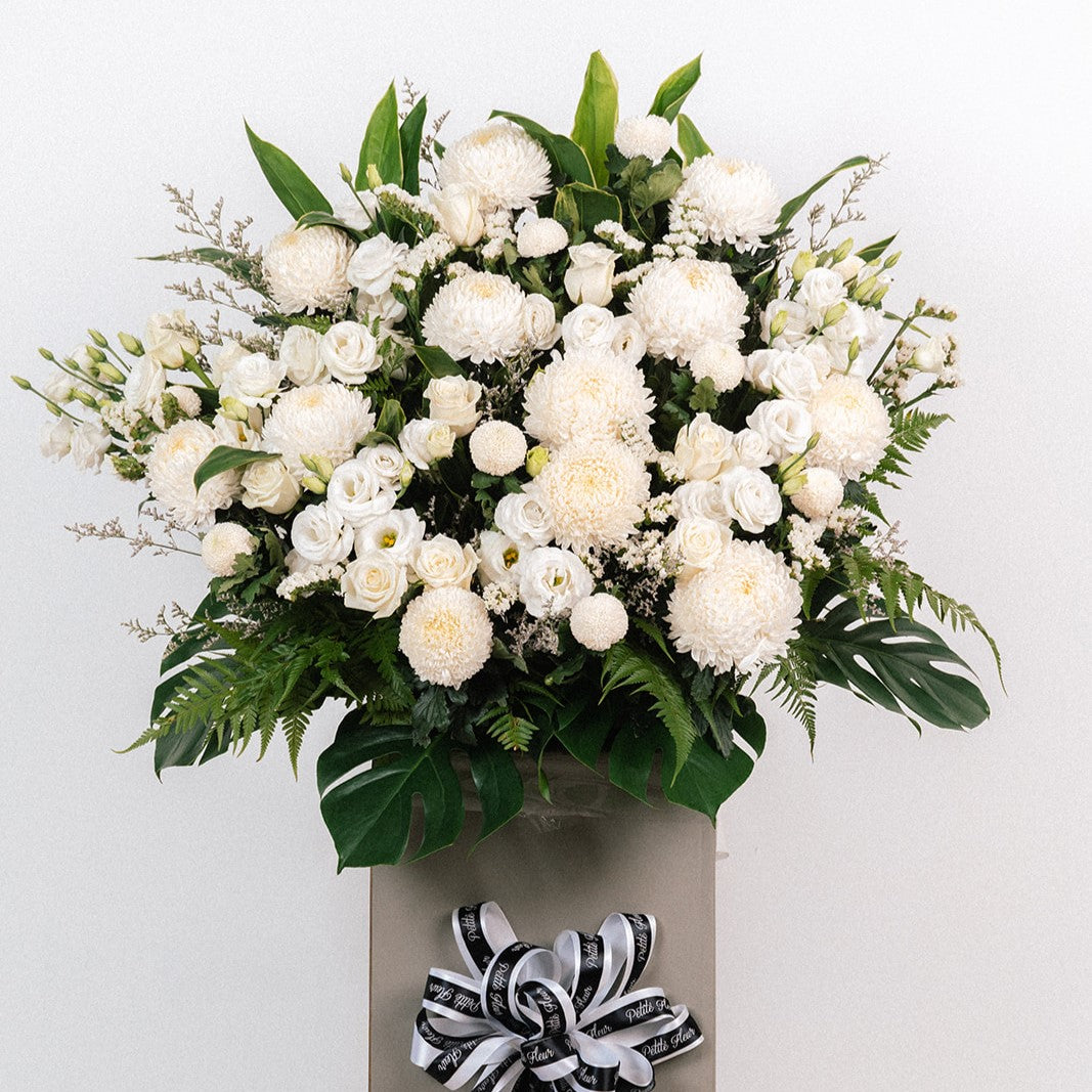 Classic Sympathy Wreath