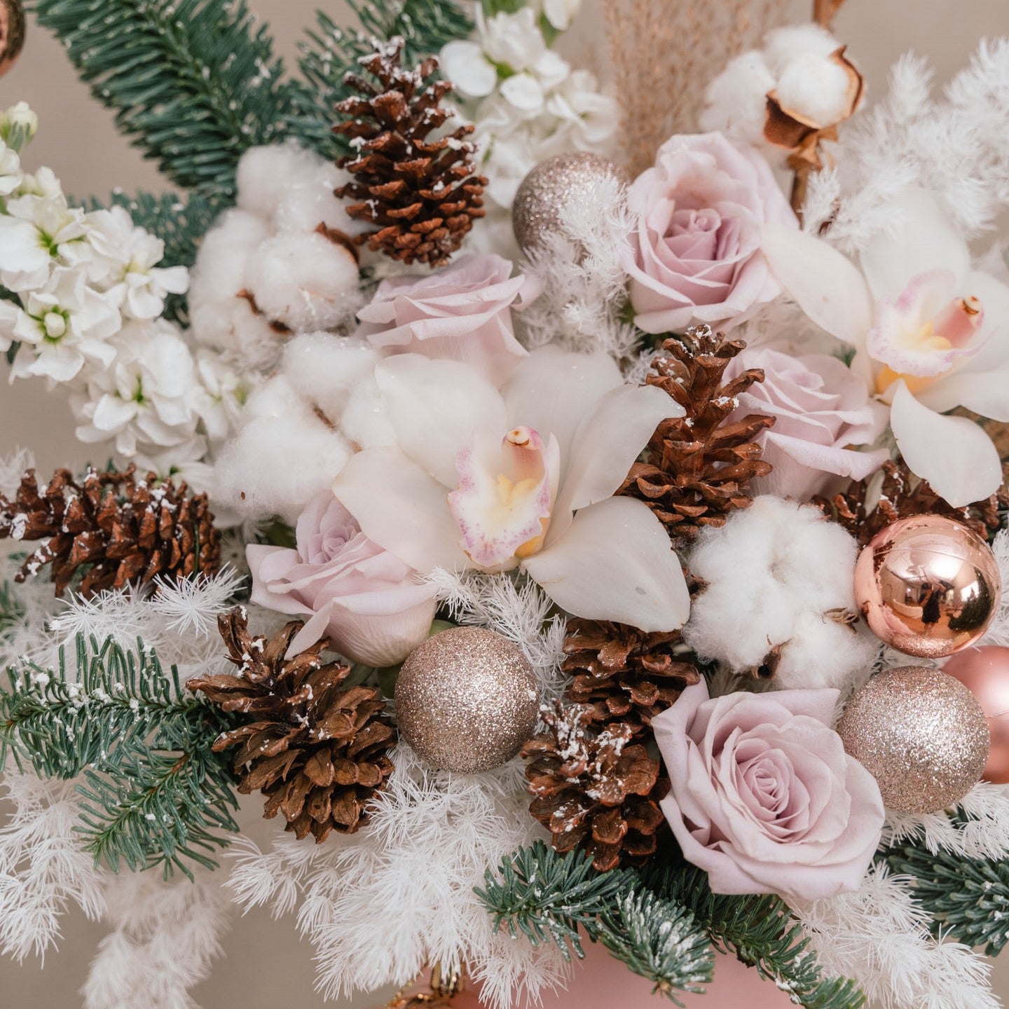 Rosy Christmas Delight