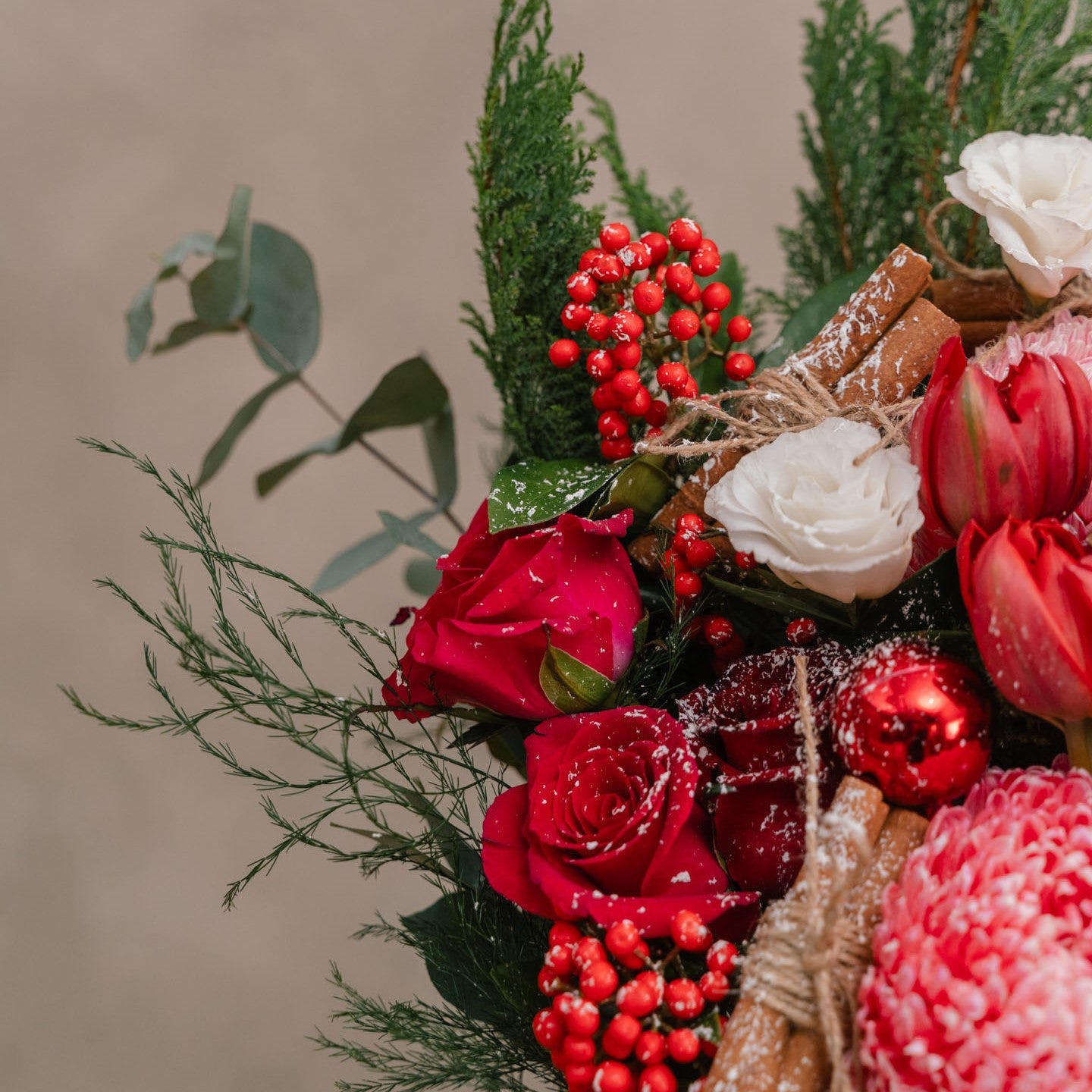 Blush & Berries Christmas Blooms