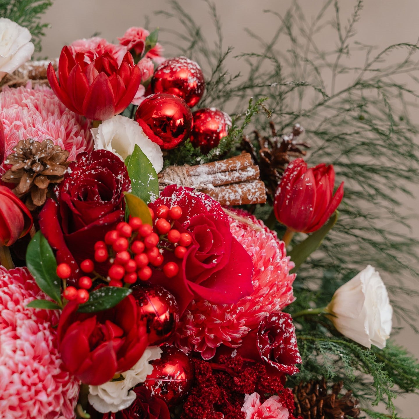 Blush & Berries Christmas Blooms