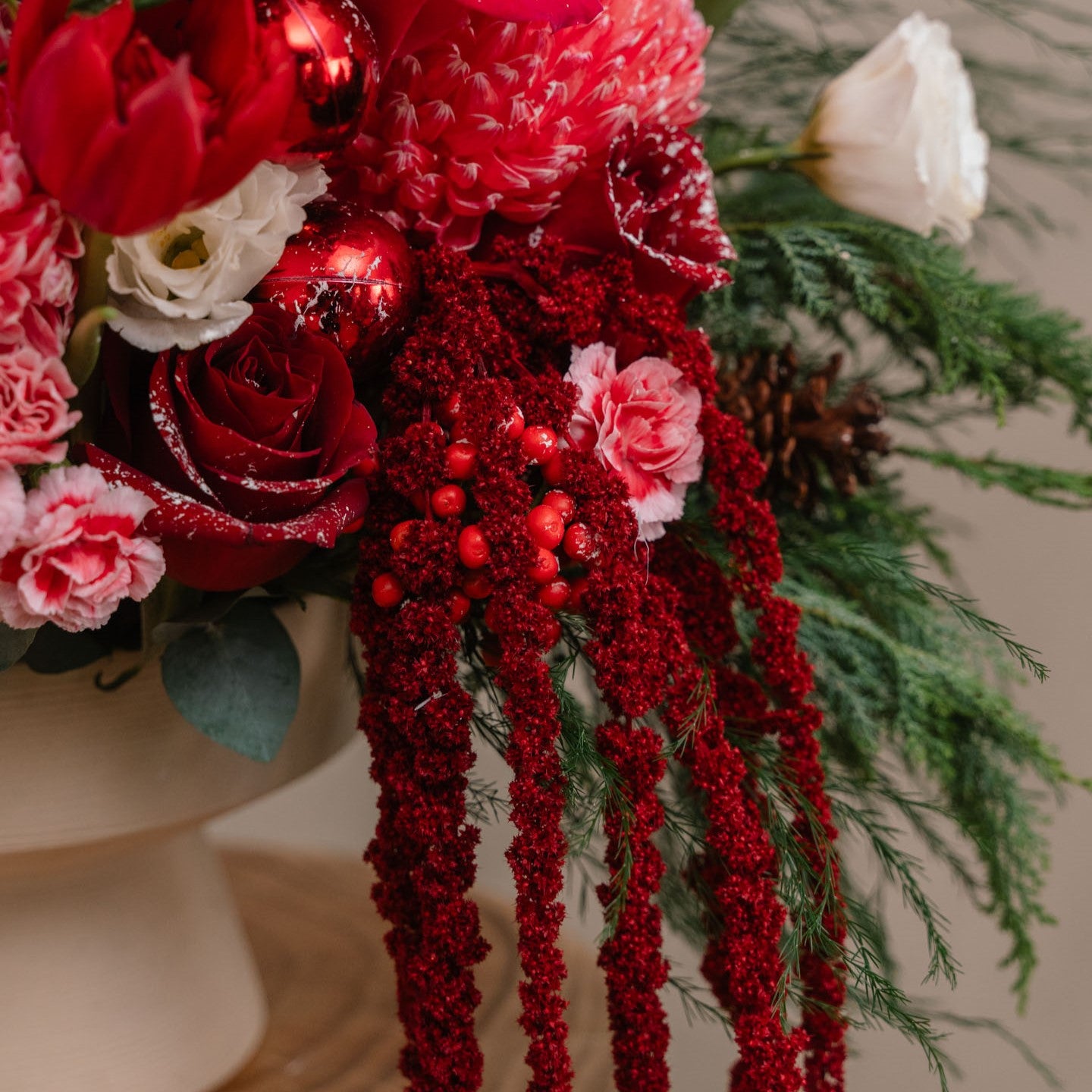 Blush & Berries Christmas Blooms