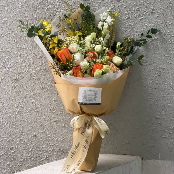 Kenyan Roses Arrangement