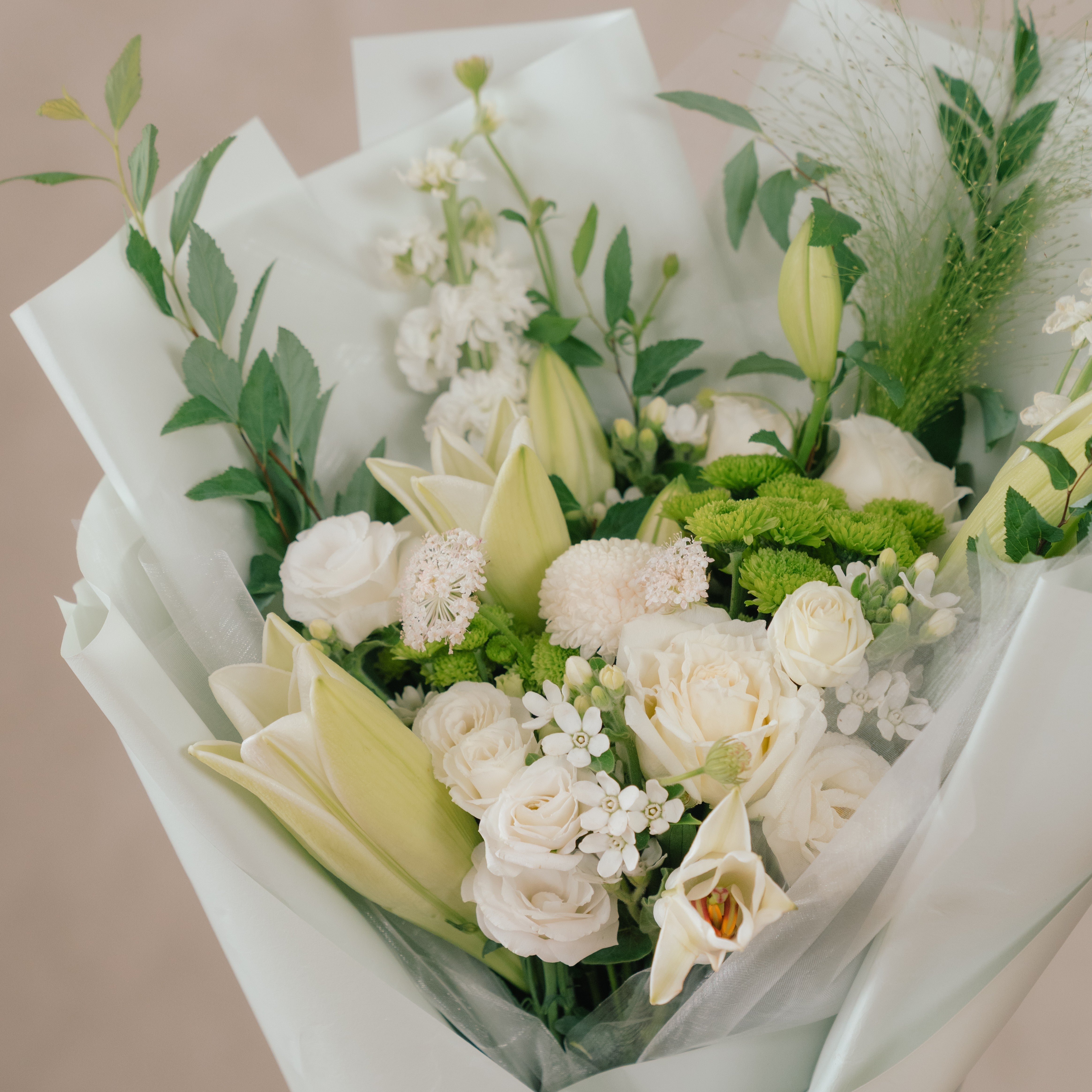 Ivory Grace – Lily and Roses Bouquet