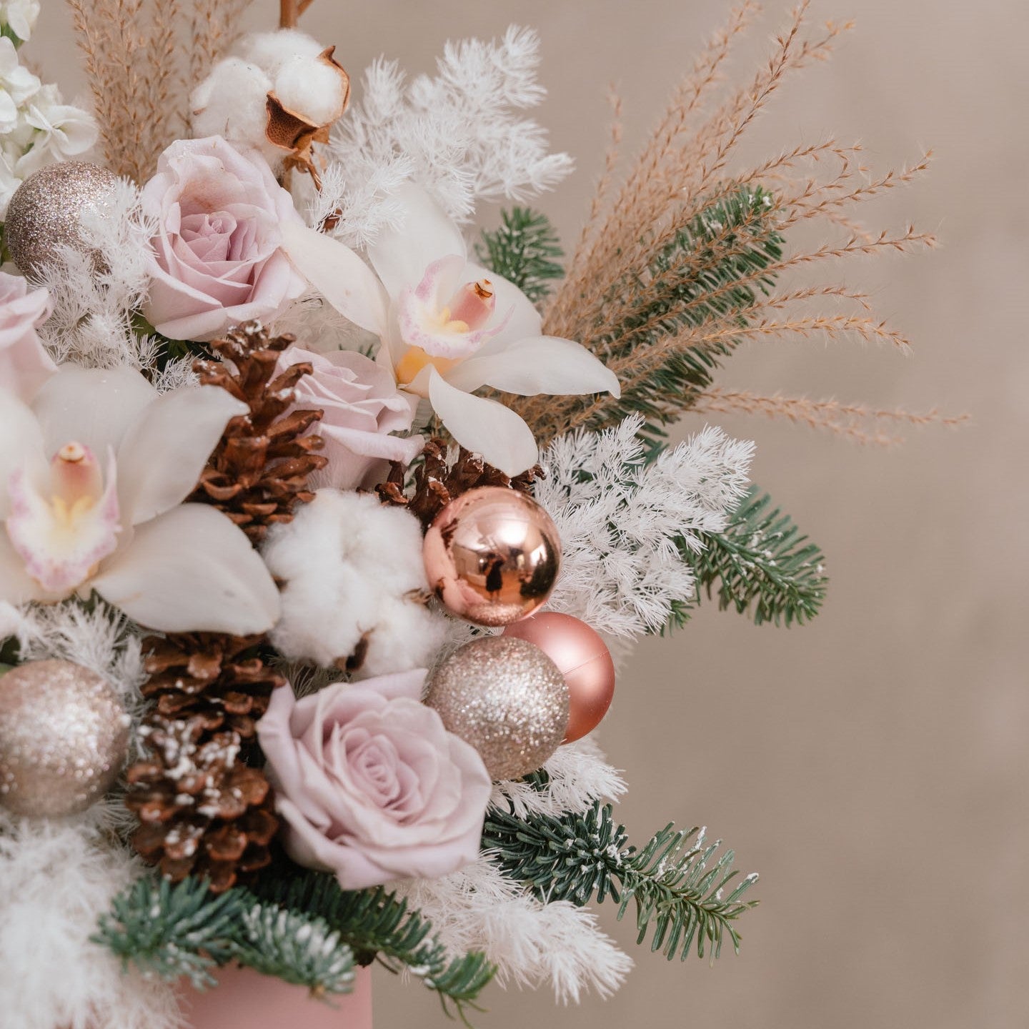 Rosy Christmas Delight
