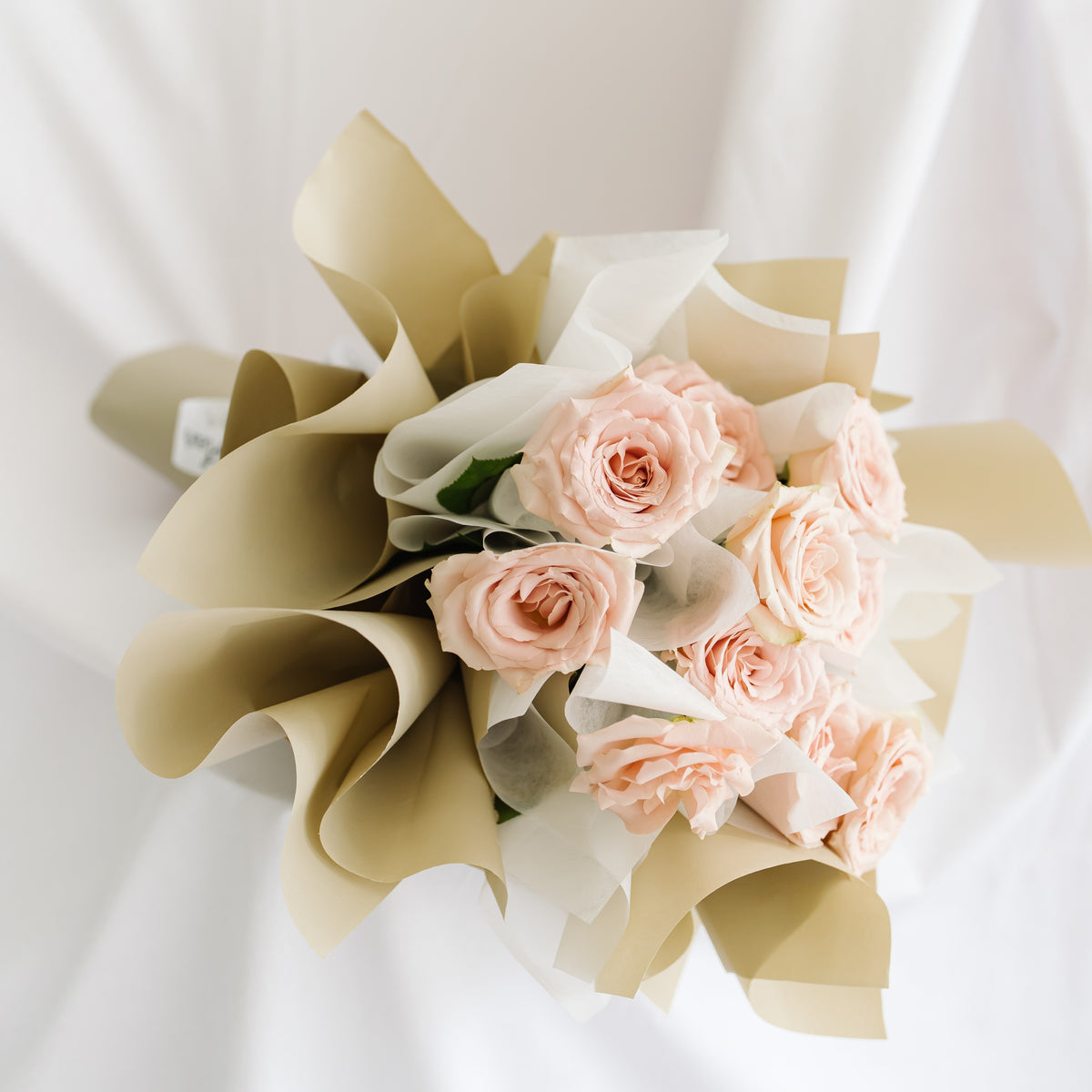 Quicksand Roses Bouquet – Petite Fleur ID